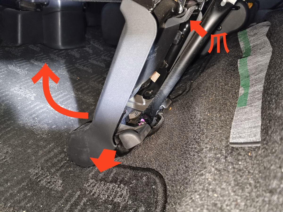 古い車の近代化改修 低グレード車をフロアの静音施工で超高級車並みの静けさに 5